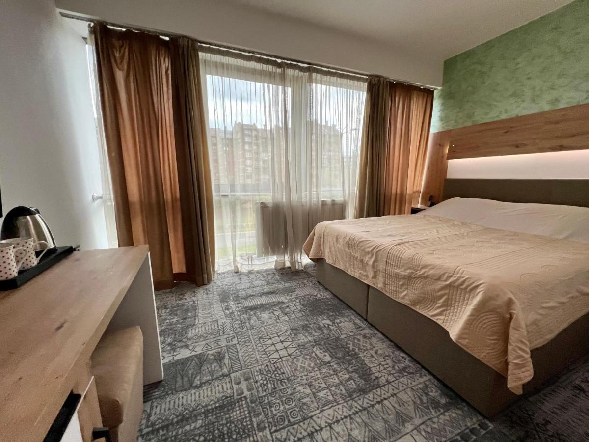 Hotel Brkic Sarajevo Airport - Free Parking ภายนอก รูปภาพ