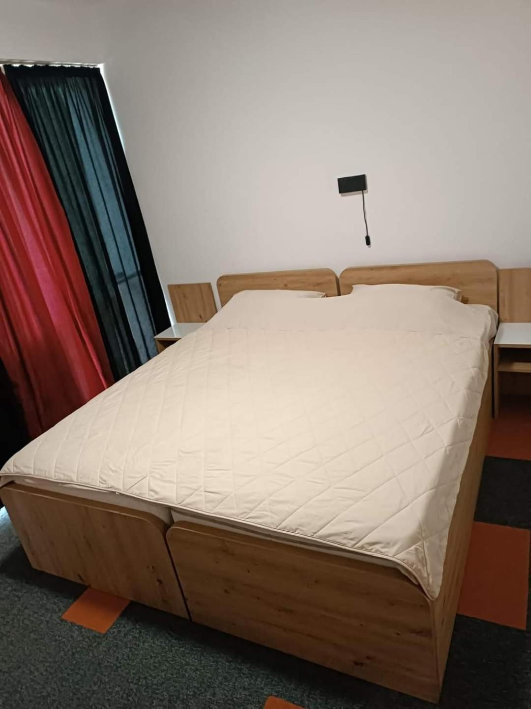 Hotel Brkic Sarajevo Airport - Free Parking ภายนอก รูปภาพ