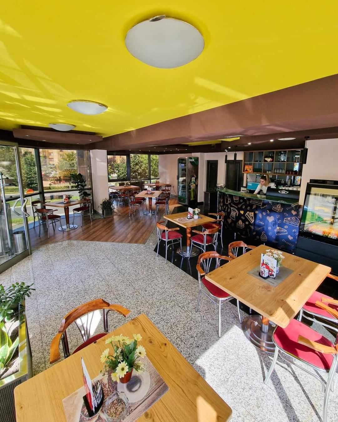Hotel Brkic Sarajevo Airport - Free Parking ภายนอก รูปภาพ