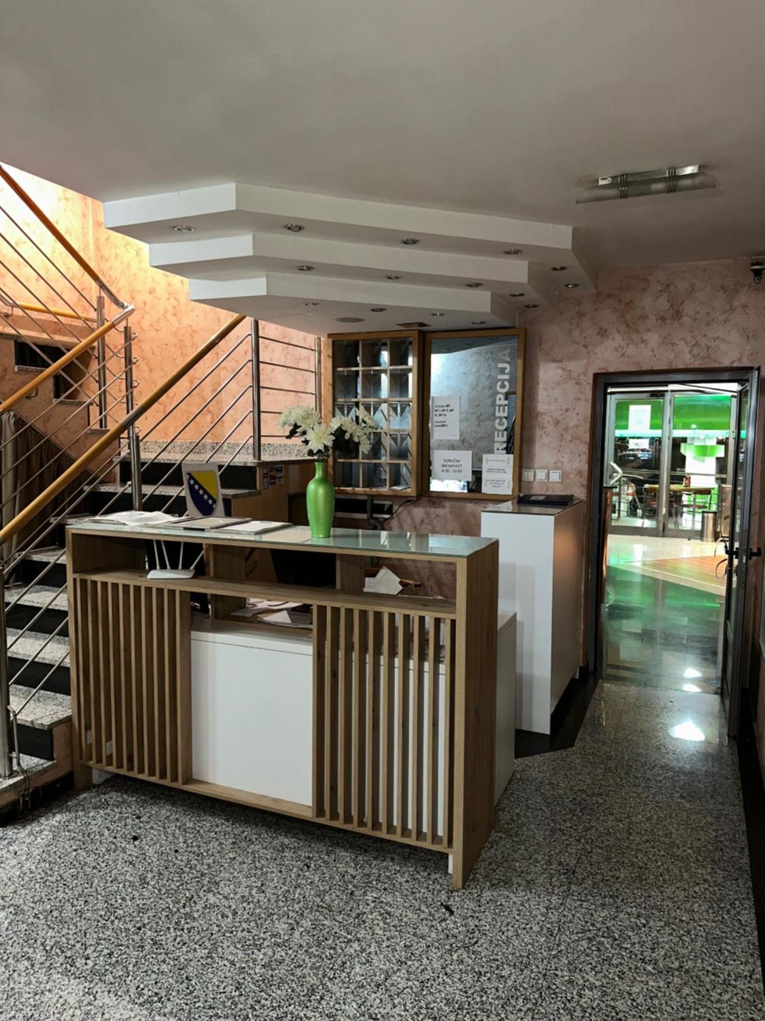 Hotel Brkic Sarajevo Airport - Free Parking ภายนอก รูปภาพ