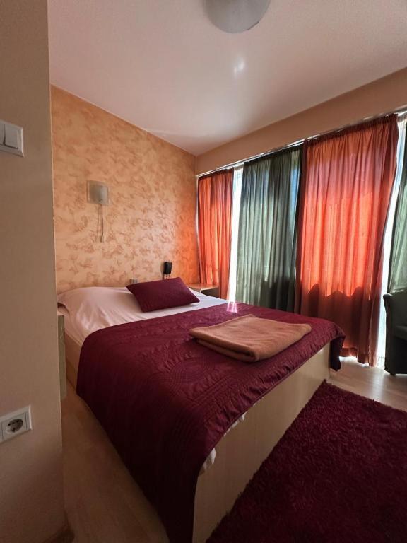 Hotel Brkic Sarajevo Airport - Free Parking ภายนอก รูปภาพ