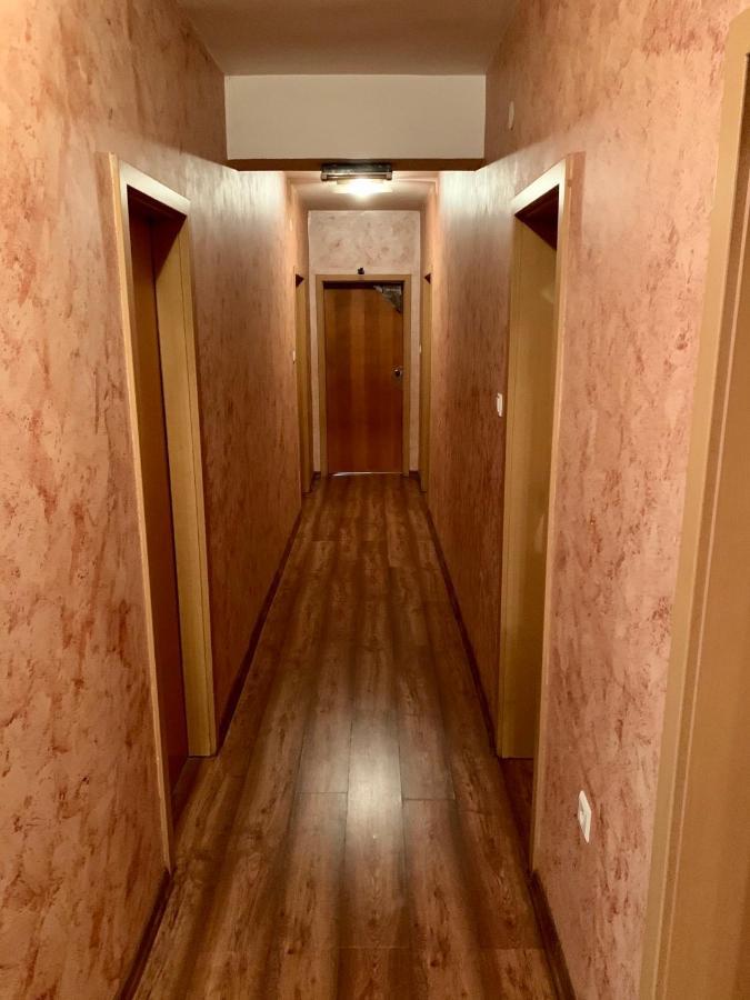 Hotel Brkic Sarajevo Airport - Free Parking ภายนอก รูปภาพ